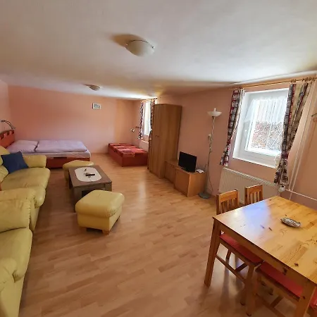 U šustrů Habitación en casa particular